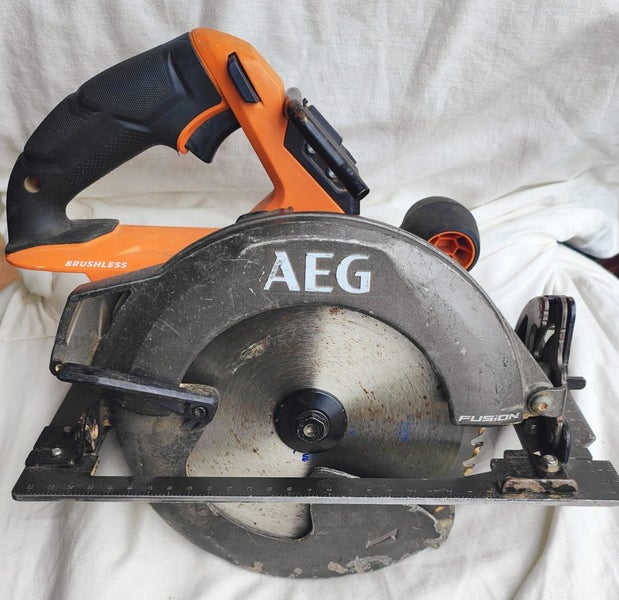 AEG Fusion 18V 184mm Brushless Circular Saw Carousel 1