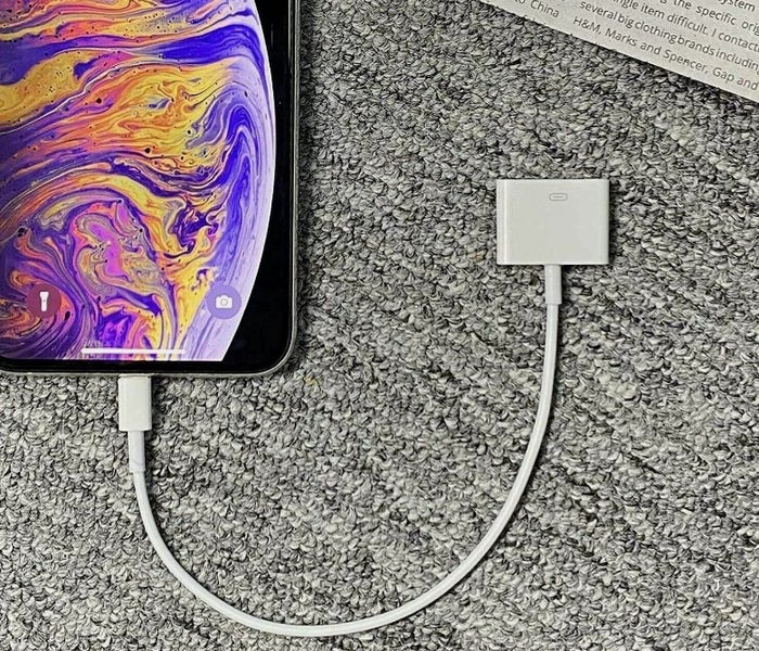 Apple Lightning to 30-pin Adapter Cable Carousel 1