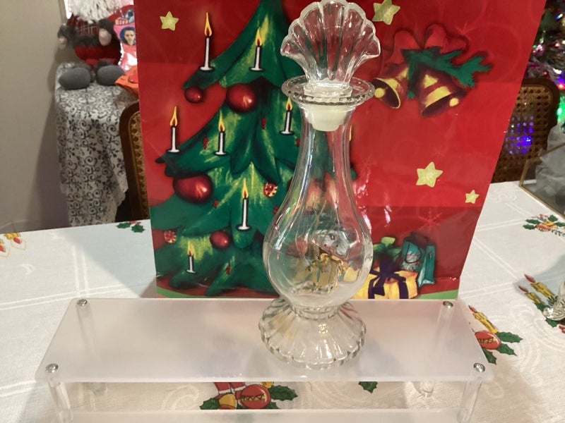 Vintage Avon glass Gold fish Bubble bath bottle Carousel 1