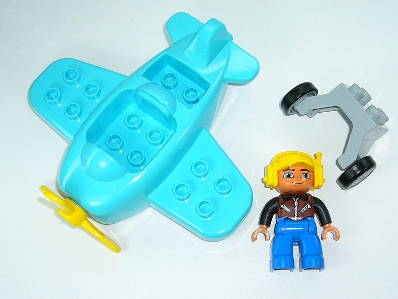 ®™DUPLO - Small Med Azure Plane with Pilot ~Retired Items~ Carousel 4