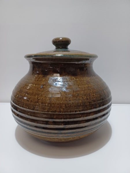 *** Large Peter Alger Lidded Pot *** Carousel 1