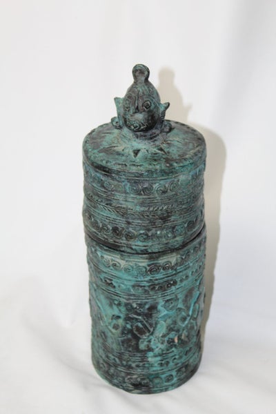 +++ AFRICAN BRONZE "CAST HEAD EMBOSSED DECORATIVE FIGURES" LIDDED JAR +++ Carousel 2