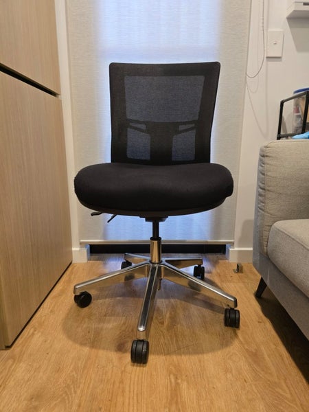Buro Seating Metro II Chair Black Carousel 7