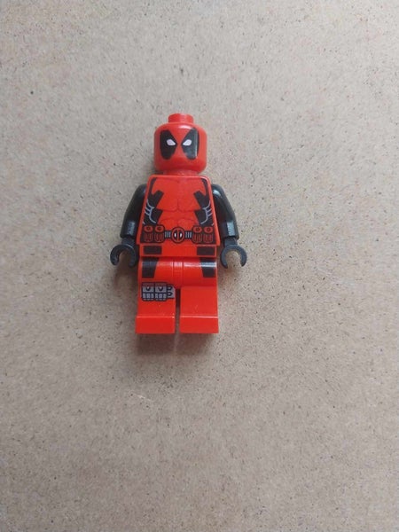 Deadpool Minifigure sh032 LEGO Carousel 1