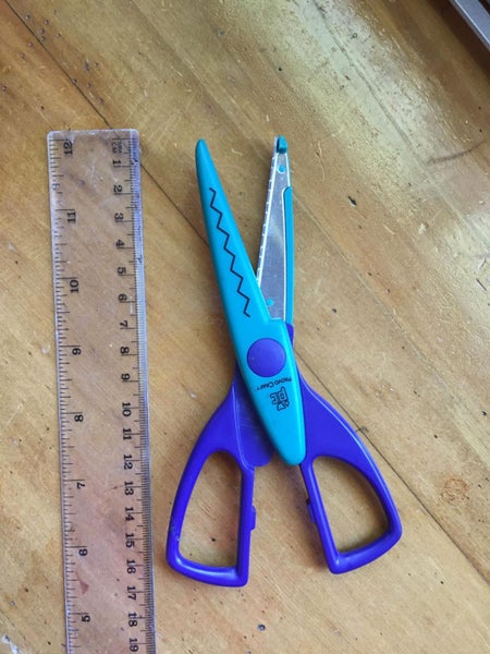 Novelty kids scissors Carousel 1