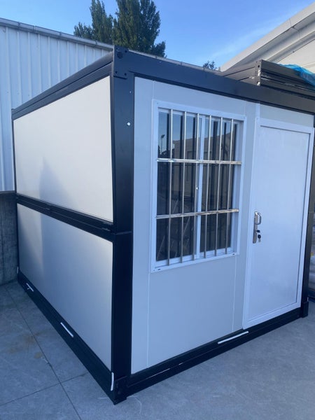 Portable Cabin/Sleepout 10ft Carousel 2