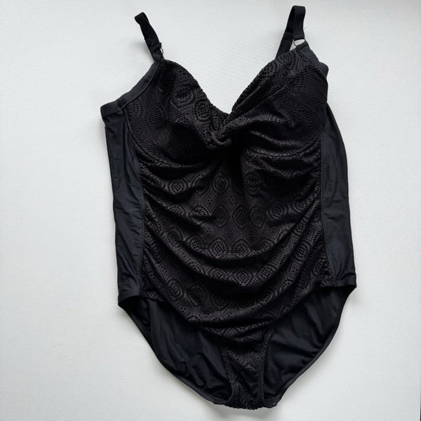 Zest Resort Curve One Piece Swimsuit/Togs Size 24 Carousel 1