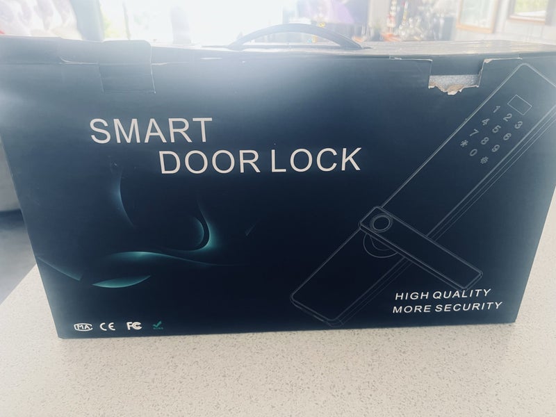 Door locks (2) external swipe card type Carousel 1