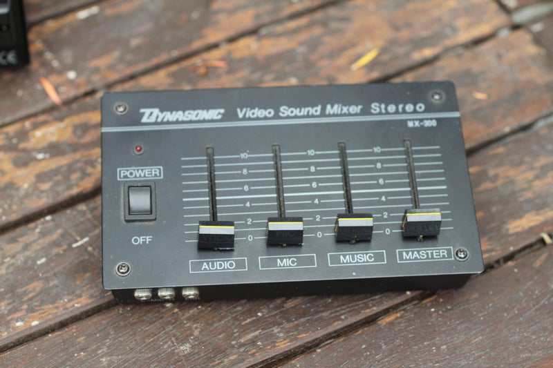 Dynasonic stereo Video sound mixer Carousel 1
