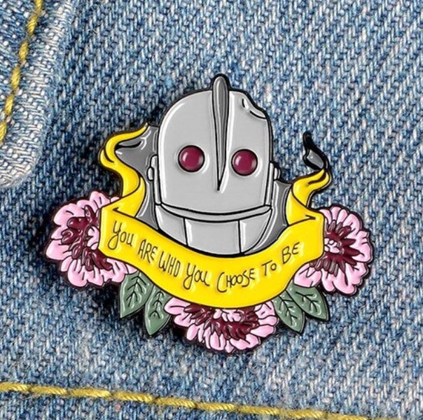***THE IRON GIANT*** PIN Carousel 1