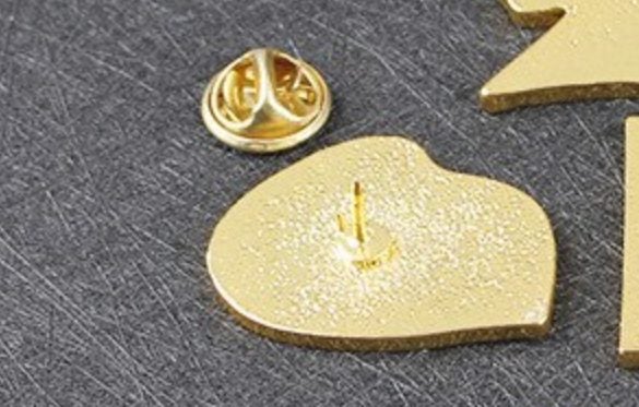 ***I THINK STRANGE THINGS*** VAMPIRE PIN Carousel 4
