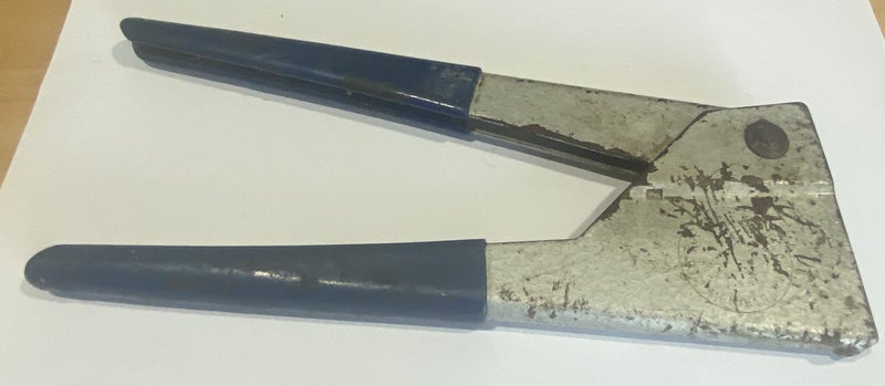 Vintage Geo Tuckers TT6 pop rivet tool, Made in England. Carousel 2