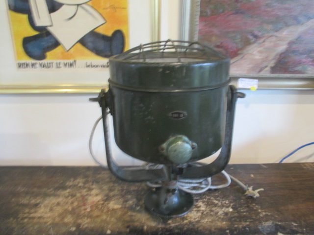 SEARCH LIGHT VINTAGE WW2 AMBULANCE etc Carousel 2