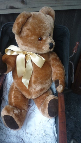 LARGE VINTAGE BEAR + LITTLE ONE Carousel 2