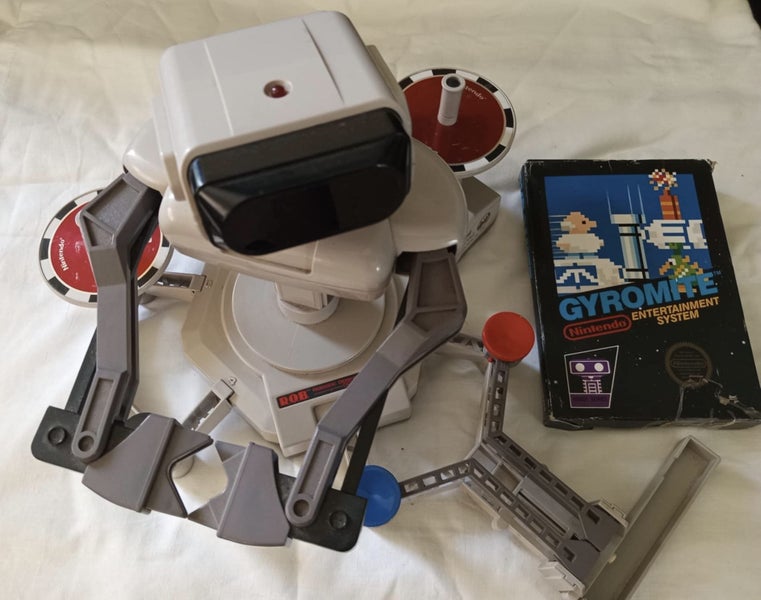 NTSC NES Deluxe Set unboxed Carousel 4