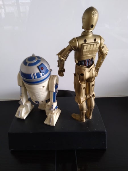 MONEY BOX - VERY RARE - " C3PO AND R2D2 ELECTRONIC COIN BANK" - $139.00" . Carousel 2