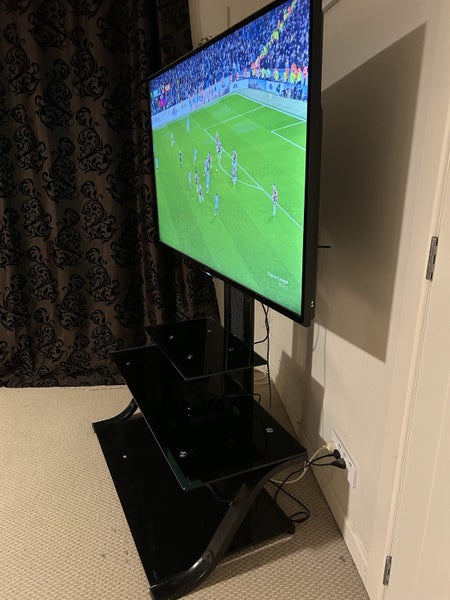 TV stand Carousel 2