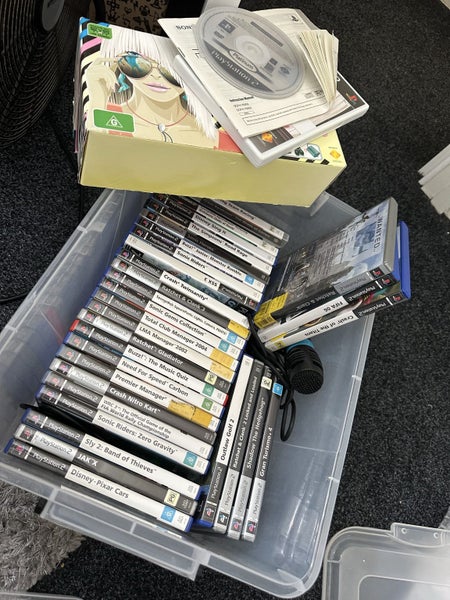 Huge PS2 Bundle 35 games + boxed singstar & BUZZ Carousel 2
