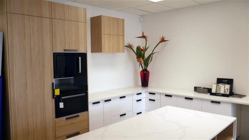 Beautiful L shape kitchen with island Carousel 1