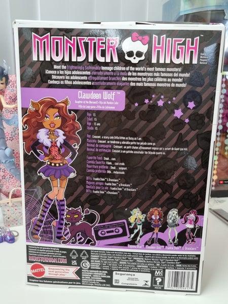 Monster High Creeproductions Clawdeen Wolf Doll Carousel 4