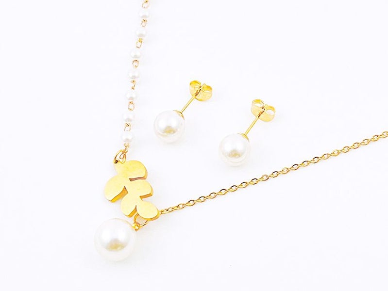 Elegant Pearl Earrings and Necklace Set Carousel 2