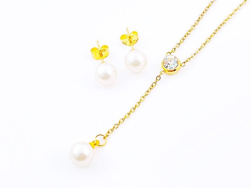 Delicate Gold-Pearl Earrings and Necklace Set Carousel 1