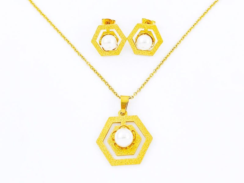 Gold-Plated Pearl Earrings and Necklace Set Carousel 2