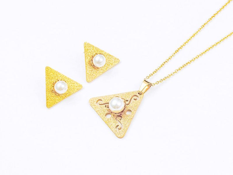 Gold-Plated Pearl Earrings and Necklace Set Carousel 2