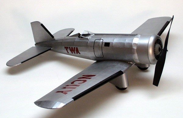 Dumas 0307 Alpha 4A (30" Wingspan) Carousel 1