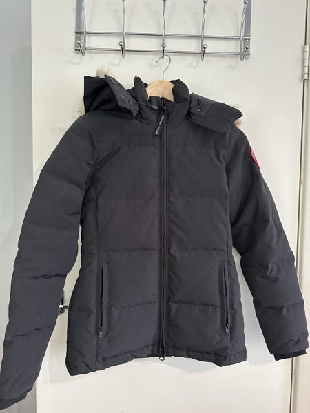 Near NEW Canada Goose Chelsea Parka Women XS Carousel 1