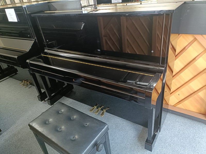 piano rental services / Yamaha Piano Shop Hillsbor Carousel 1
