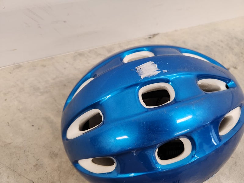 Blue helmet Carousel 2