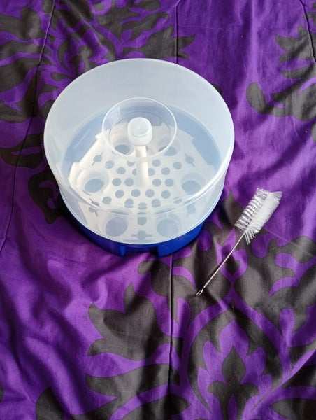 Baby first microwave steriliser with brush Carousel 1
