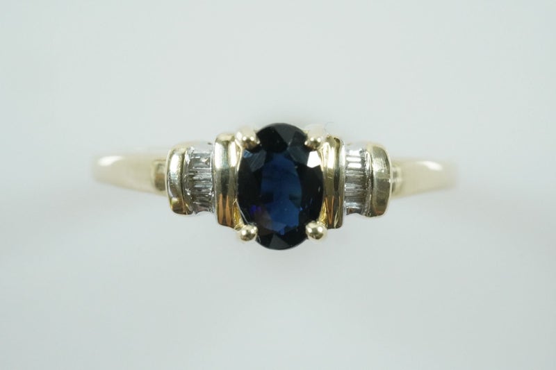 Amazing sapphire & baguette diamond 9ct gold ring Carousel 1