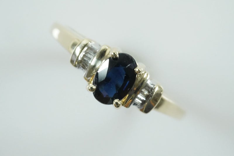 Amazing sapphire & baguette diamond 9ct gold ring Carousel 2