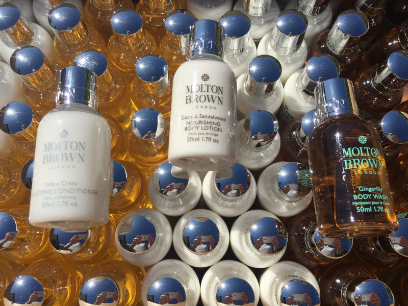 LUXURY «MOLTON BROWN» BATHROOM ACCESSORIES SET: SHAMPOO, BODY WASH, LOTION Etc. Carousel 16