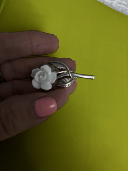 STERLING SILVER WHITE ROSE Vintage BROOCH Carousel 15