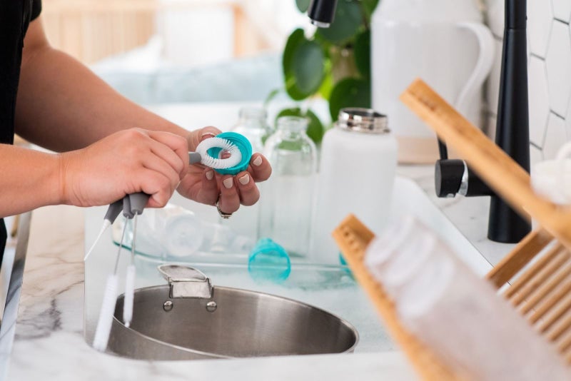 Full Circle: Little Sipper Cleaning Set - Grey Carousel 4