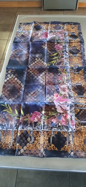 Brand New ALESSANDRA LUCIANO Patterned Scarf, 85cm Square Carousel 2