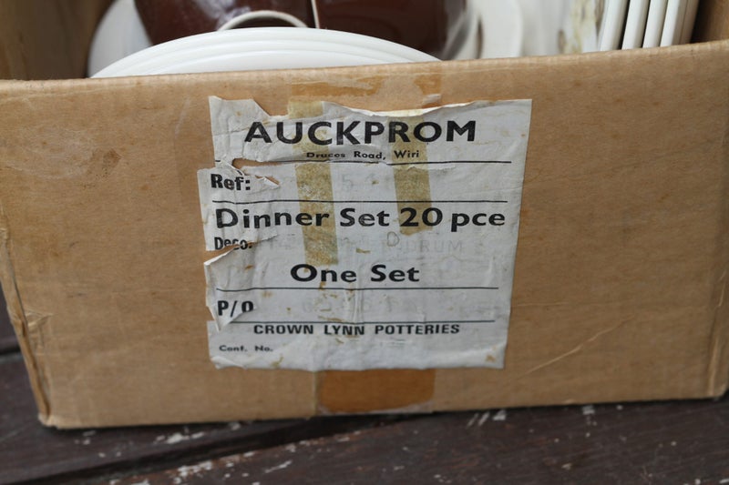 Unused Crown Lynn 20 piece Ironstone dinnerware still with original box Carousel 2