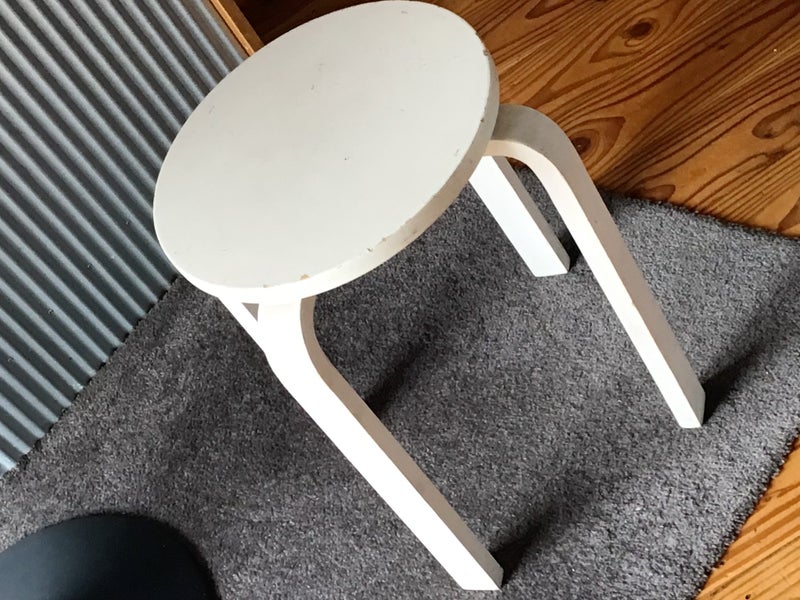 BEUTY OF ART DECA WHITE PAINTED SMALL TABLE Carousel 8