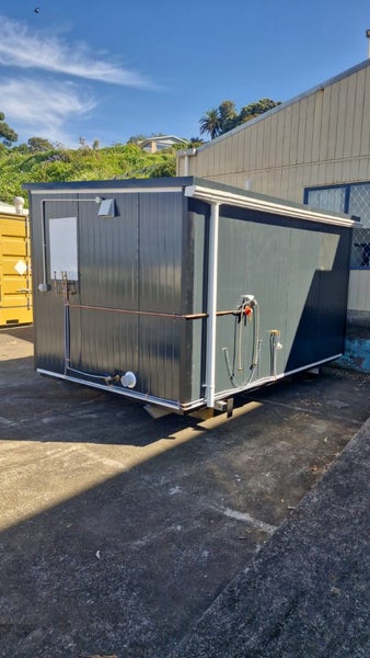 6x3 Self-contained Cabin Carousel 13