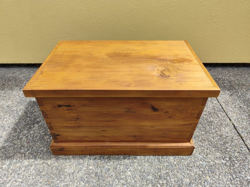 Solid Rimu Blanket Box Carousel 1