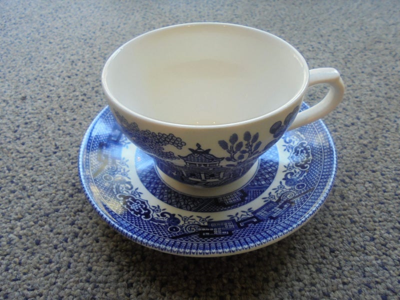Churchill (England) 'Blue Willow' cup and saucer duo Carousel 1