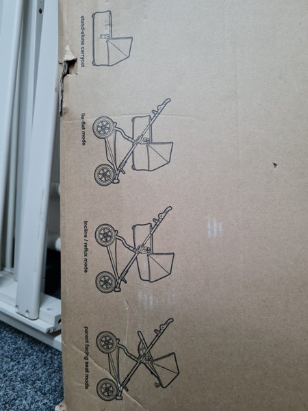 Mountian buggy carrycot Carousel 2