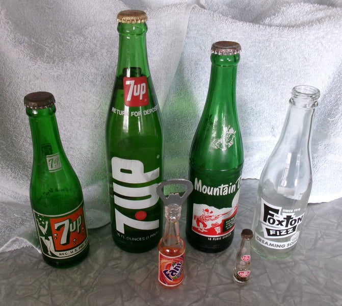 SODA ASSORTMENT VINTAGE BOTTLE COLLECTION Carousel 1
