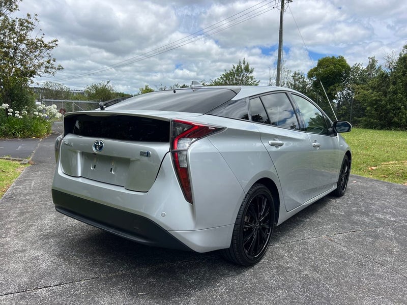 2016 Toyota Prius S Model, New Mags!62854328608002112