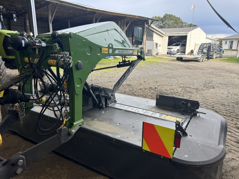 Fendt triple mowers62864738280961113