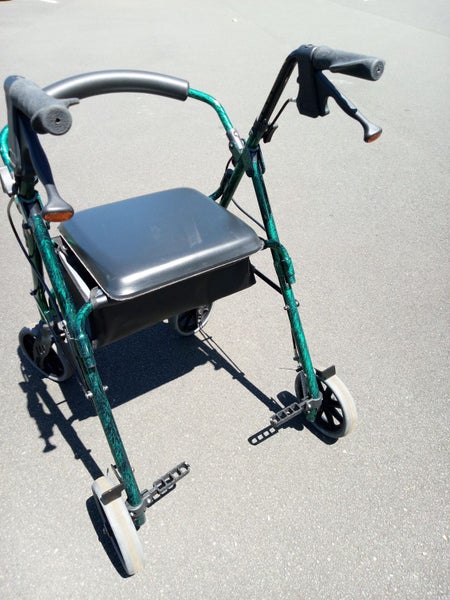 MG Footrests Carousel 2