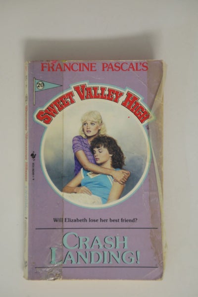 Crash Landing! by Francine Pascal64184039386753110